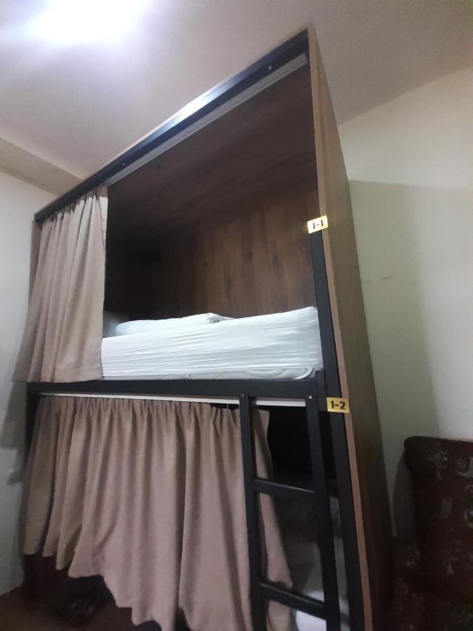 Starhostel Kutaisi Habitación foto